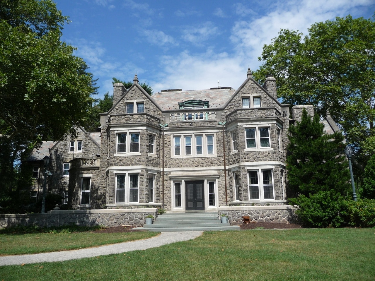 Stoneleigh Mansion & Gardens - Villanova, PA